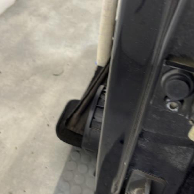 Porte avant gauche VOLKSWAGEN GOLF 6 Photo n°3