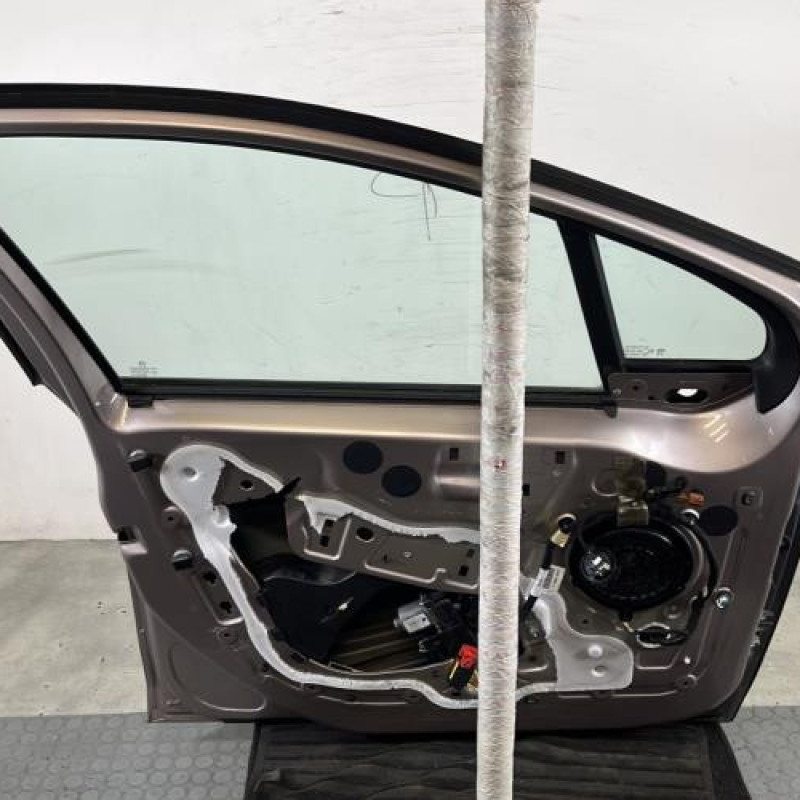 Porte avant gauche PEUGEOT 208 1 Photo n°4