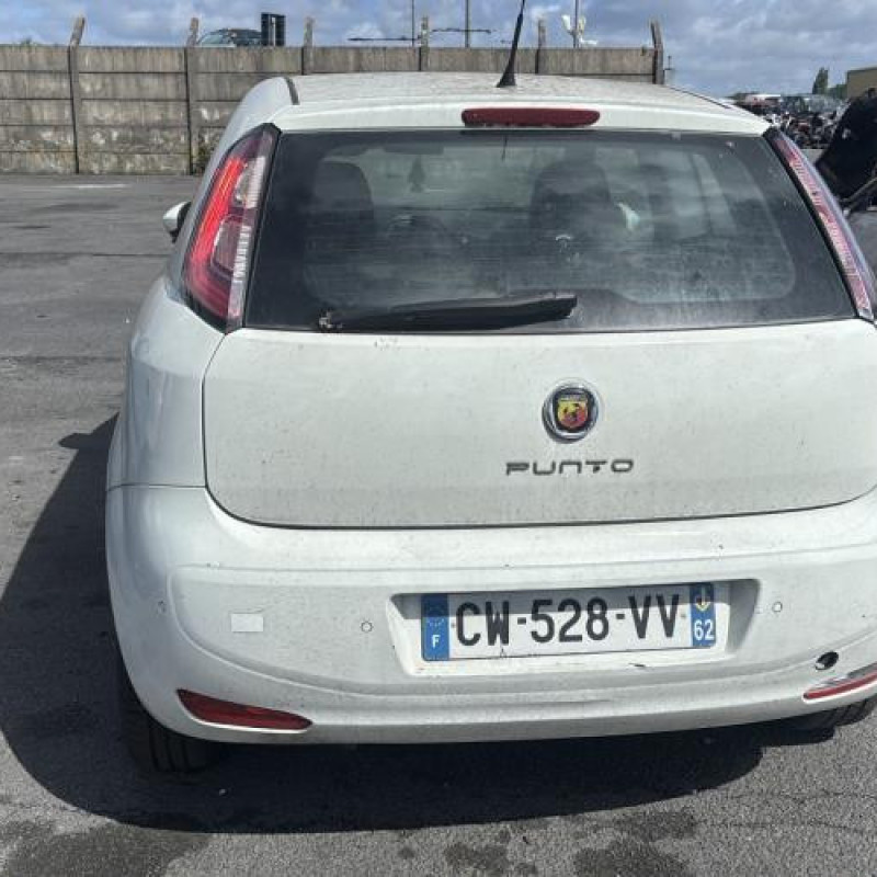 Plage arriere FIAT GRANDE PUNTO Photo n°9