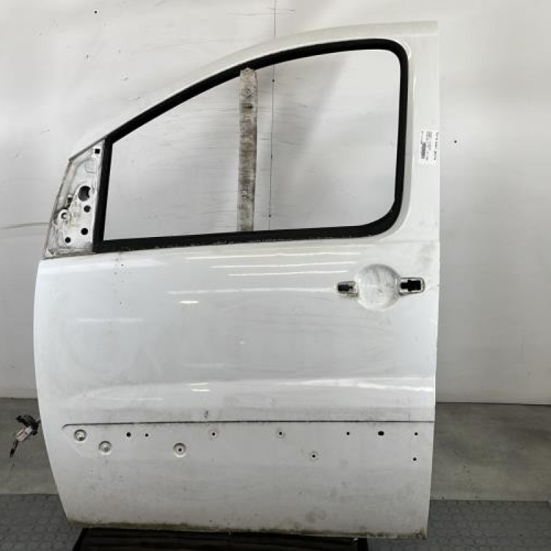 Porte avant gauche PEUGEOT EXPERT 2 Photo n°1