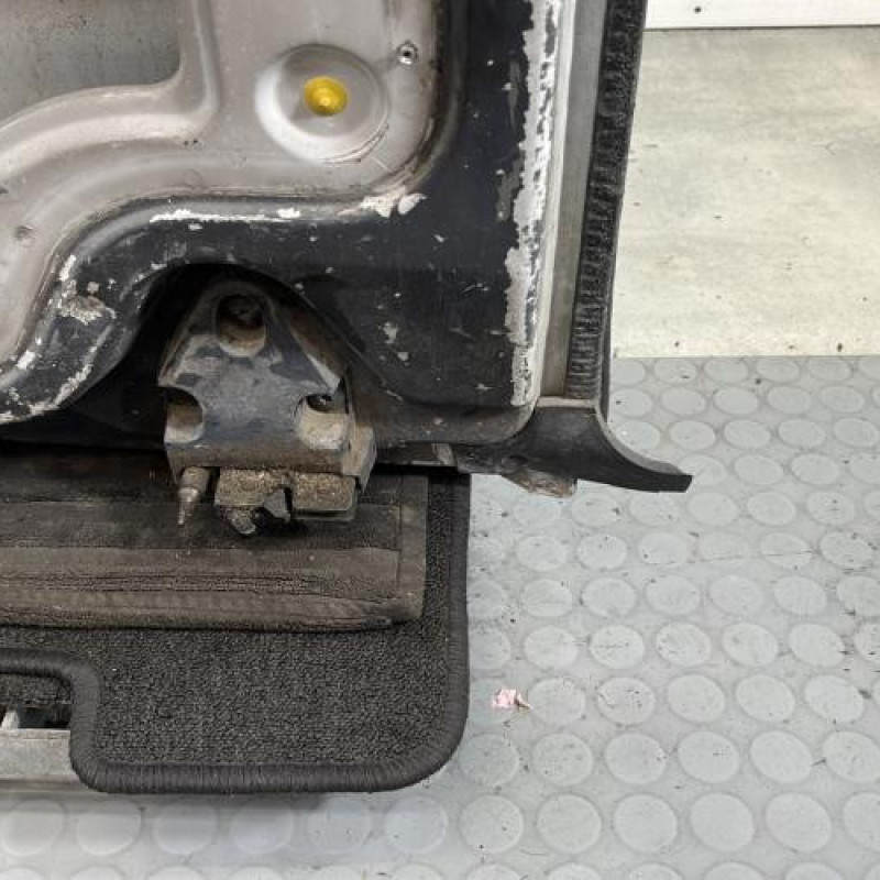 Porte de coffre droit RENAULT TRAFIC 2 Photo n°5