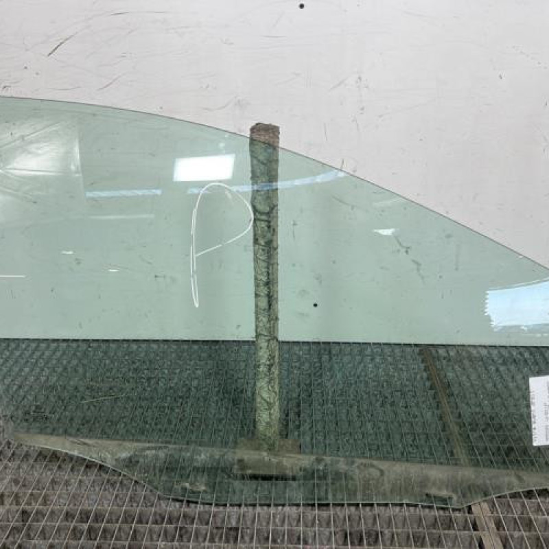 Vitre avant droit MERCEDES CLASSE A 169 Photo n°1