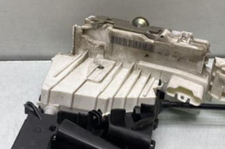 Serrure avant droit MERCEDES CLASSE A 169