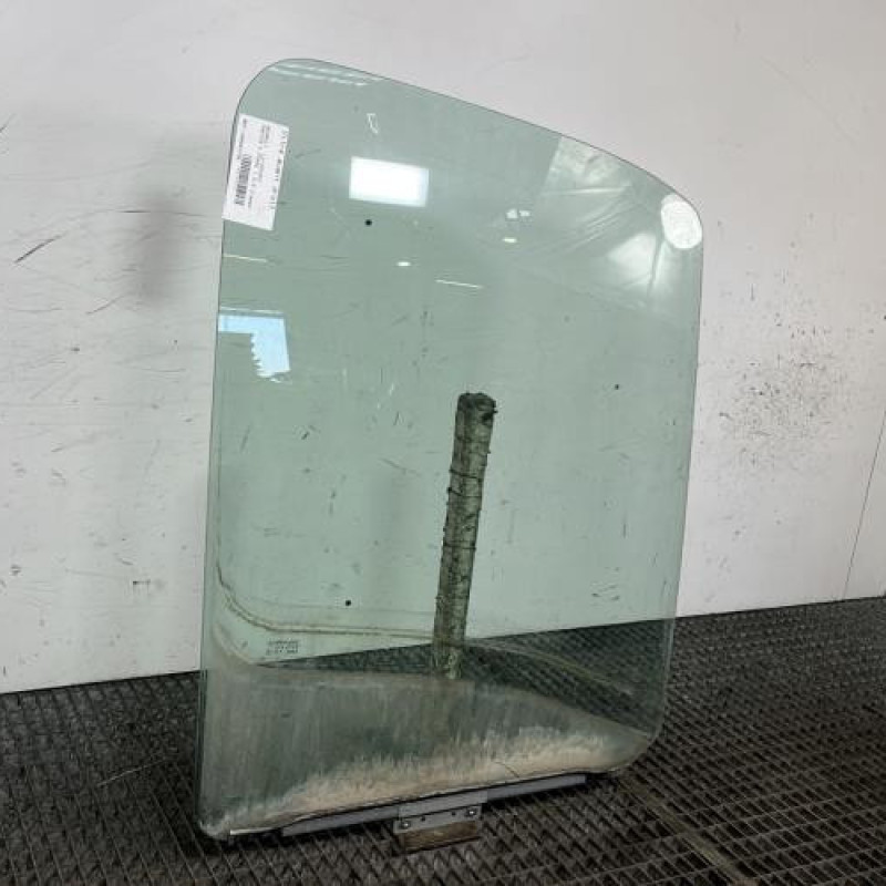 Vitre avant droit RENAULT MASTER 2 Photo n°3