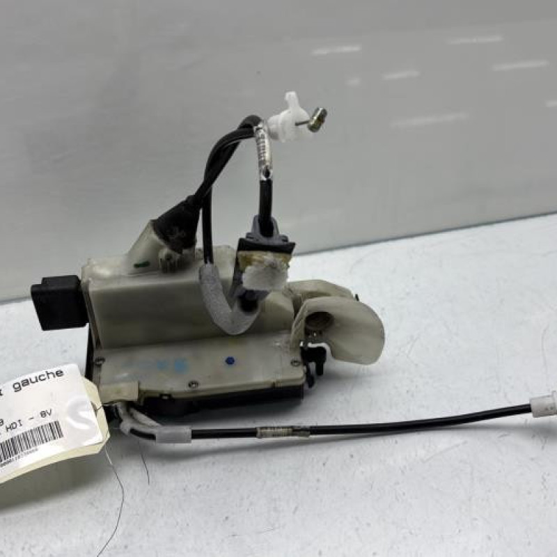 Serrure avant gauche PEUGEOT 208 1 Photo n°1