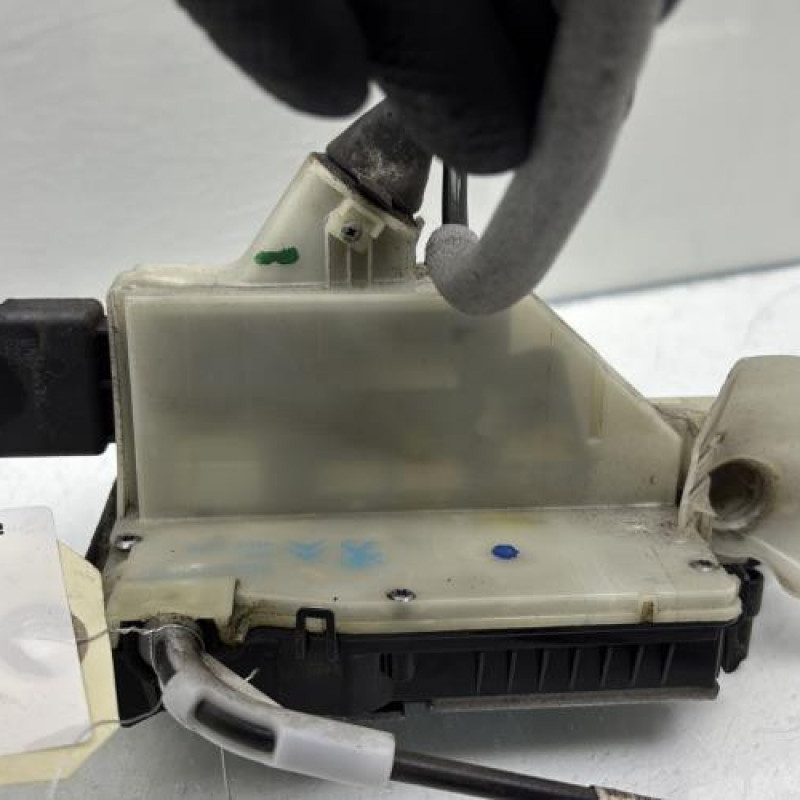 Serrure avant gauche PEUGEOT 208 1 Photo n°2