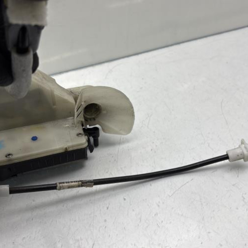 Serrure avant gauche PEUGEOT 208 1 Photo n°3