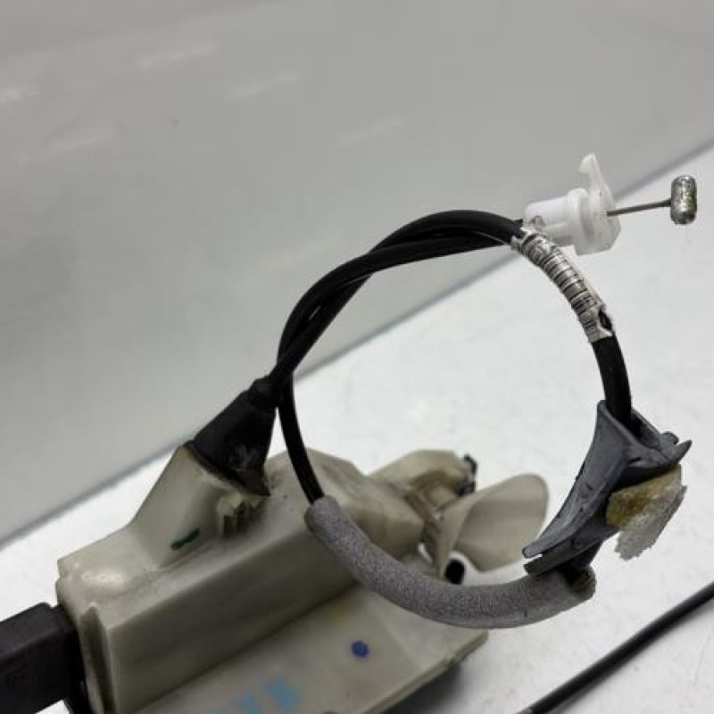 Serrure avant gauche PEUGEOT 208 1 Photo n°4