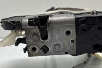 Serrure avant gauche PEUGEOT 208 1