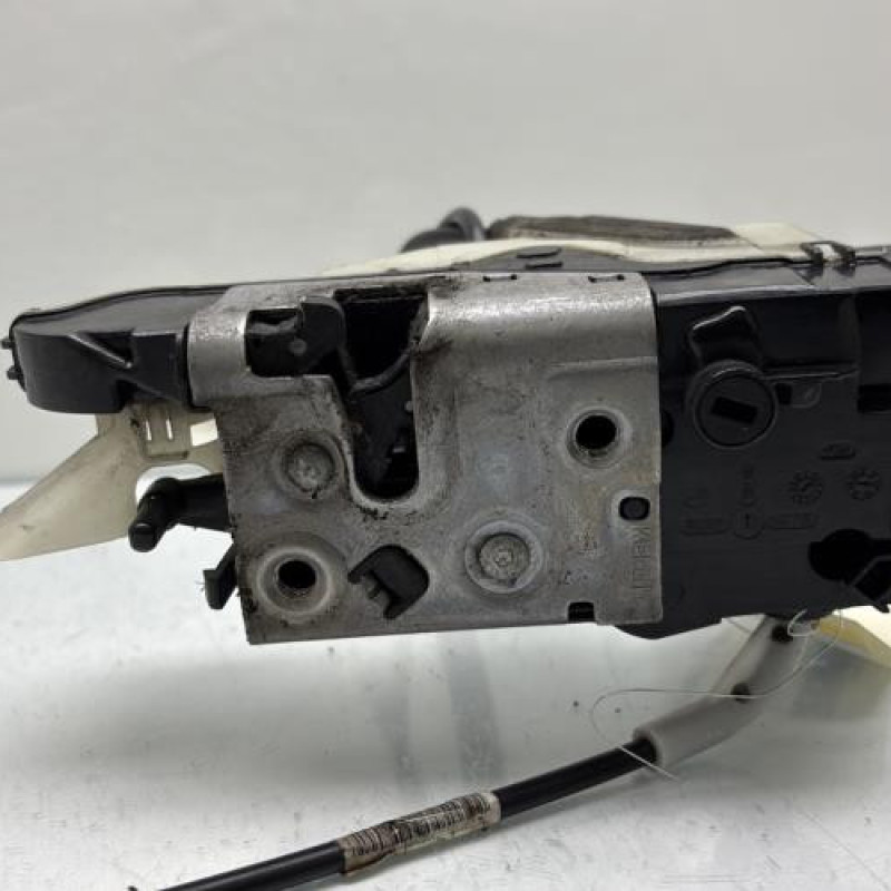 Serrure avant gauche PEUGEOT 208 1 Photo n°8