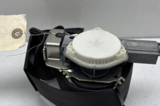 Pretensionneur de ceinture avant gauche PEUGEOT 5008 1