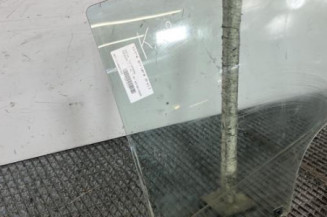 Vitre arriere droit DACIA SANDERO 1