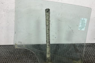 Vitre arriere droit DACIA SANDERO 1