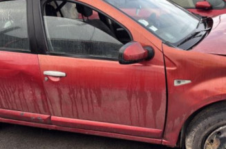Vitre arriere droit DACIA SANDERO 1
