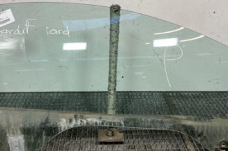 Vitre avant droit PEUGEOT 207 Photo n°1