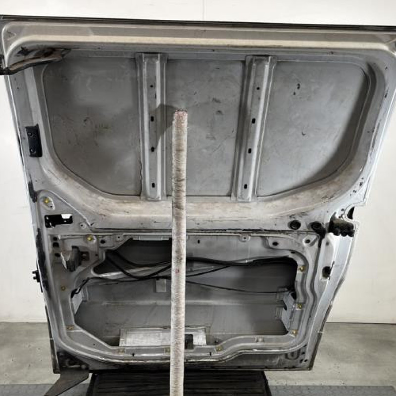 Porte laterale droit RENAULT TRAFIC 2 Photo n°8