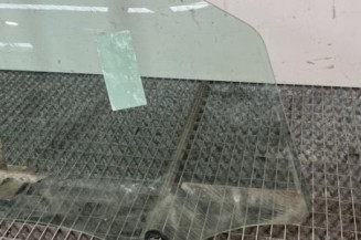 Vitre avant droit PEUGEOT 308 2