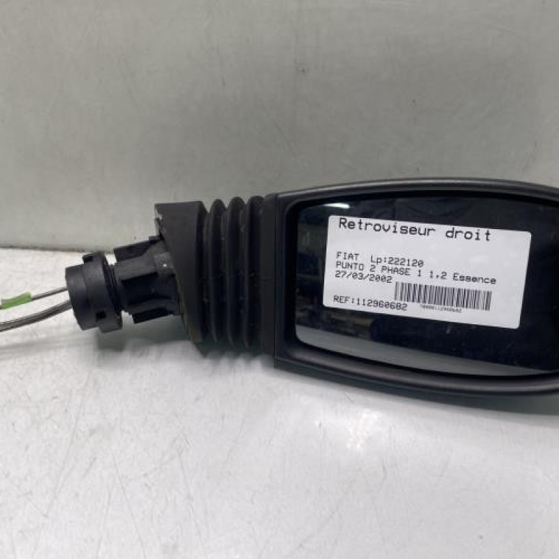 Retroviseur droit FIAT PUNTO 2 Photo n°1