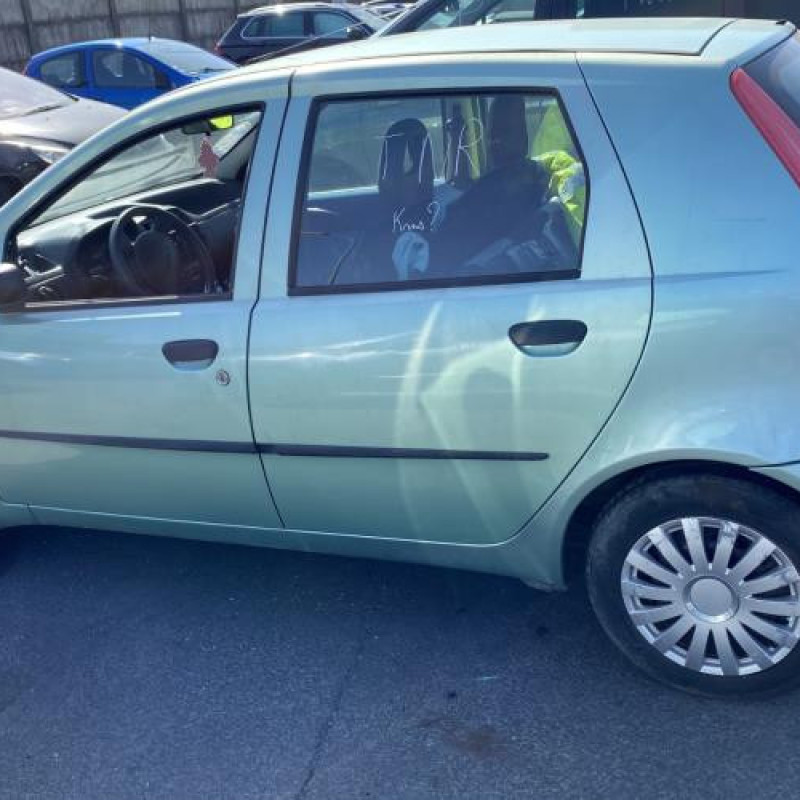 Retroviseur droit FIAT PUNTO 2 Photo n°10