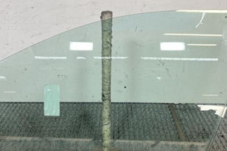 Vitre avant gauche PEUGEOT 308 2 Photo n°1