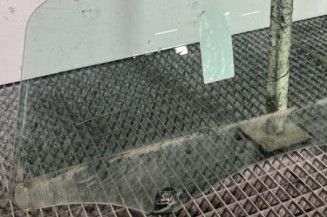 Vitre avant gauche PEUGEOT 308 2