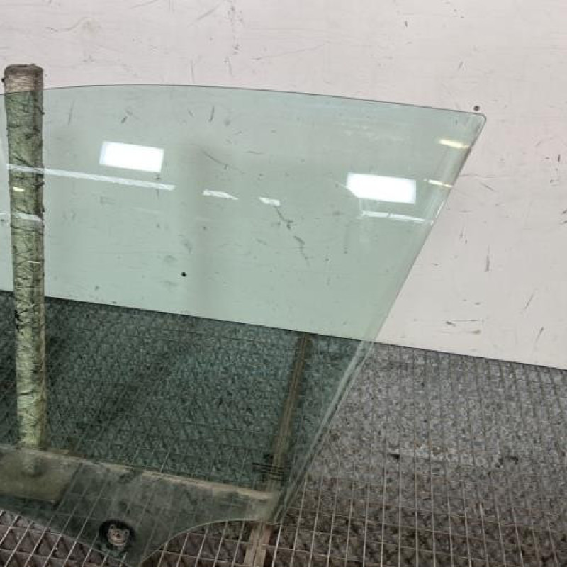 Vitre avant gauche PEUGEOT 308 2 Photo n°3