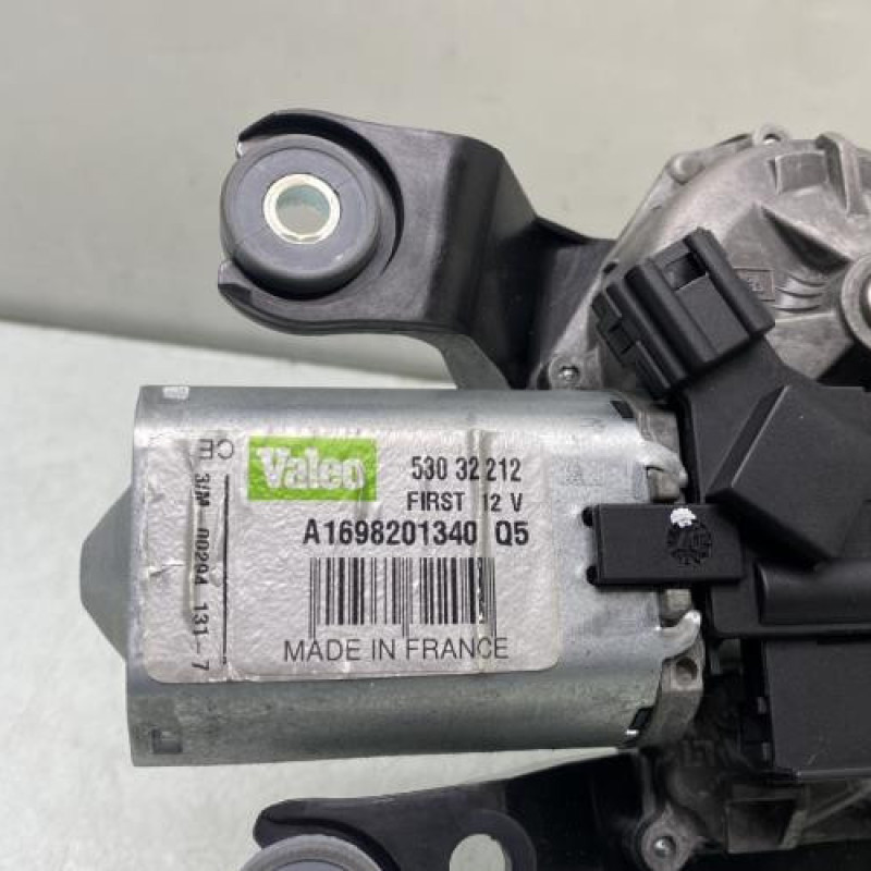 Moteur essuie glace arriere MERCEDES CLASSE A 169 Photo n°3