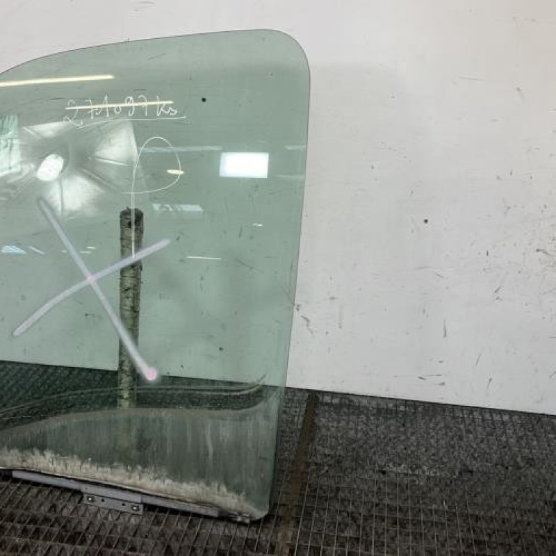Vitre avant gauche RENAULT MASTER 2 Photo n°3