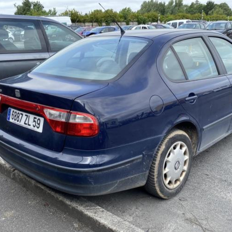 Moteur essuie glace avant SEAT TOLEDO 2 Photo n°10