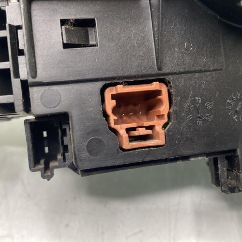 Com (Bloc Contacteur Tournant+Commodo Essuie Glace+Commodo Phare) PEUGEOT EXPERT 2 Photo n°5