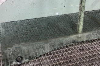 Vitre avant gauche RENAULT CLIO 3
