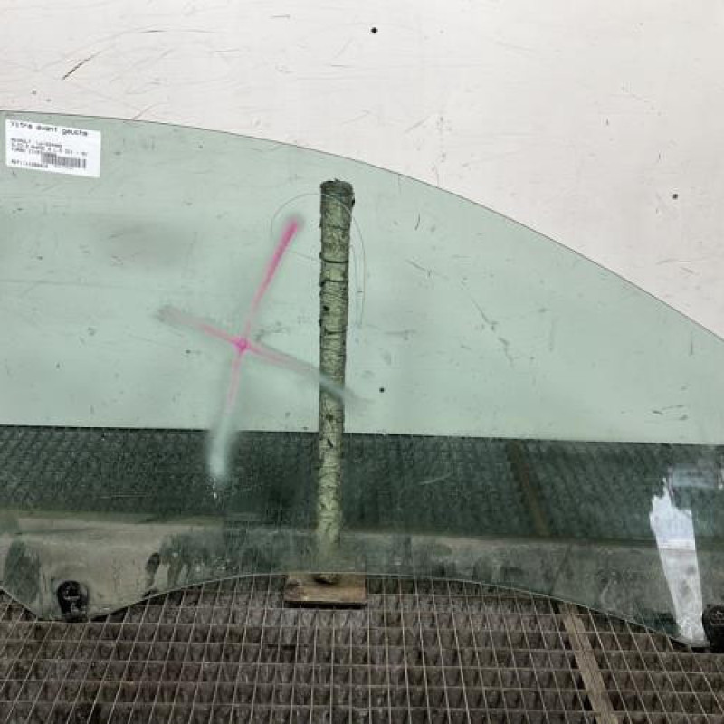 Vitre avant gauche RENAULT CLIO 3 Photo n°4