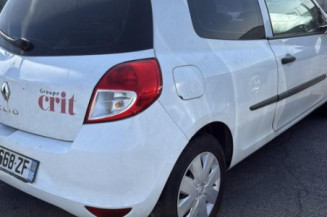 Vitre avant gauche RENAULT CLIO 3