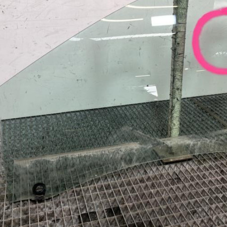 Vitre avant gauche RENAULT CLIO 3