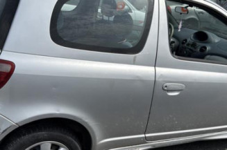 Moteur essuie glace arriere TOYOTA YARIS 1