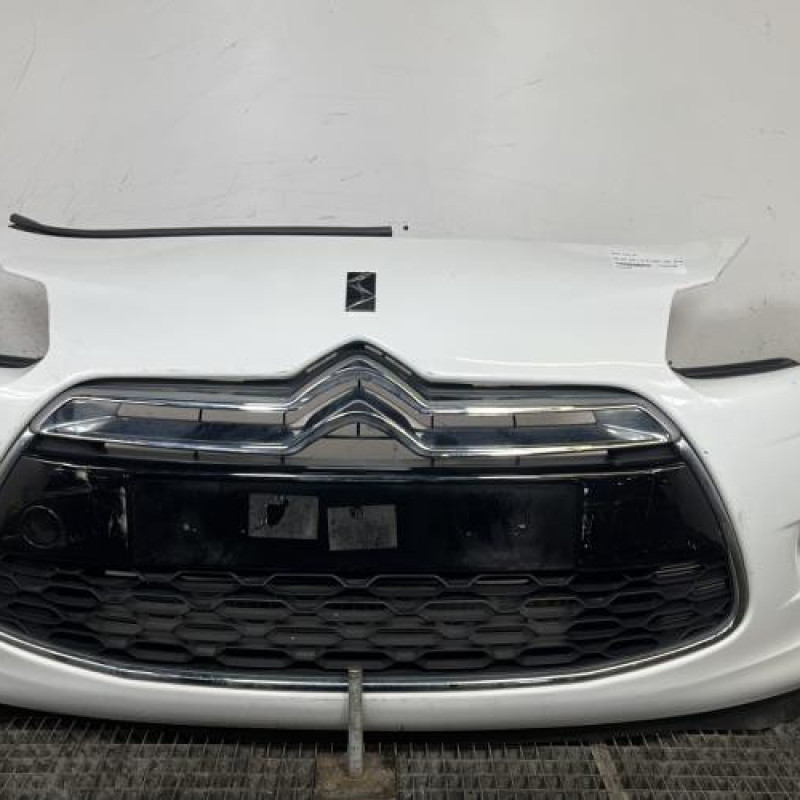 Pare choc avant DS DS3 Photo n°1