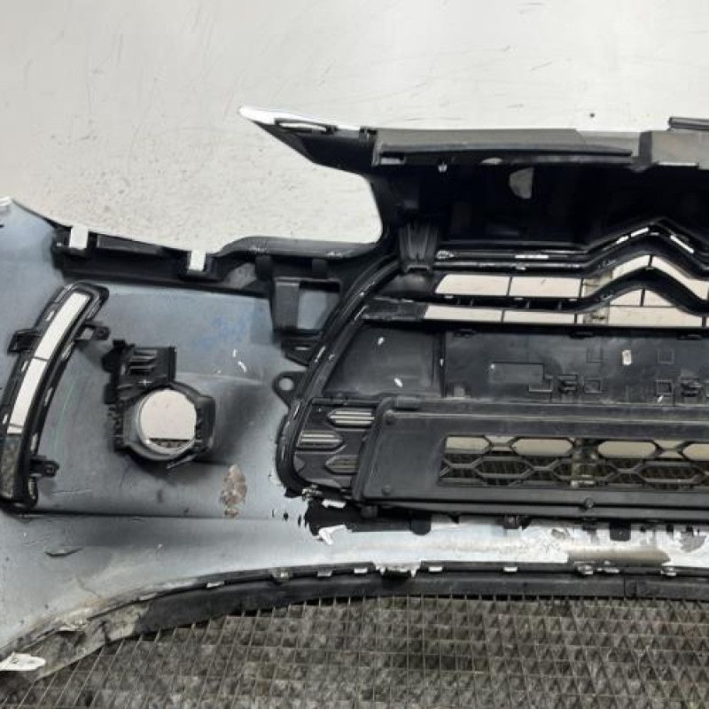 Pare choc avant DS DS3 Photo n°6