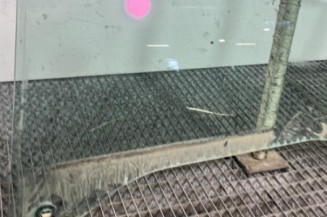 Vitre avant gauche PEUGEOT 207