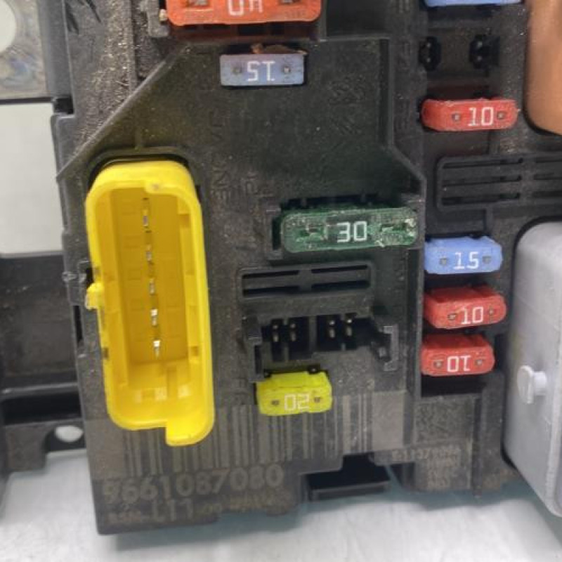 Boitier servitude moteur (BSM) PEUGEOT 307 Photo n°4