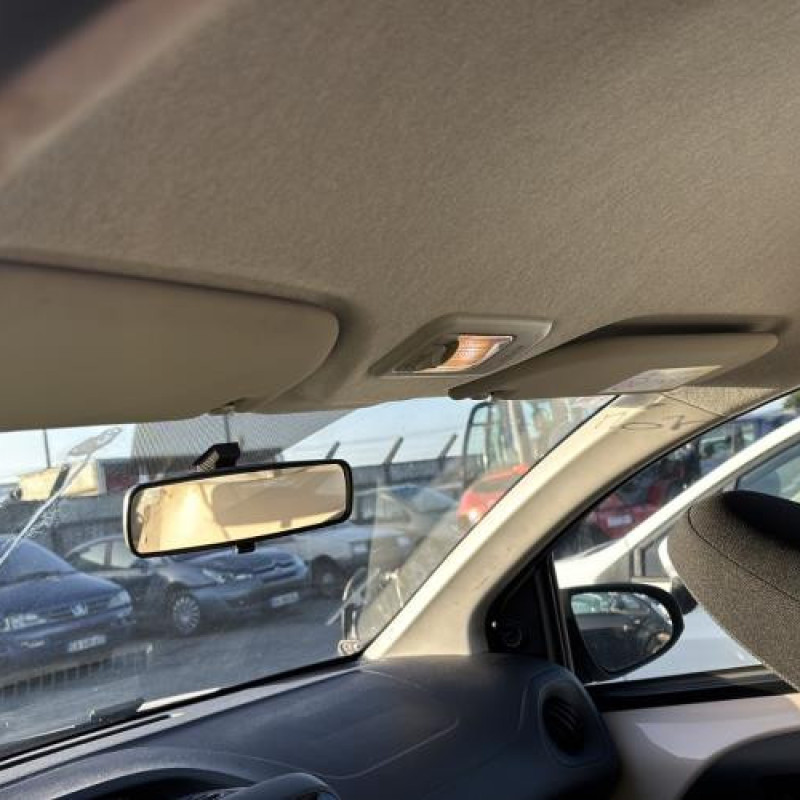 Poignee interieur avant droit CITROEN C1 2 Photo n°15