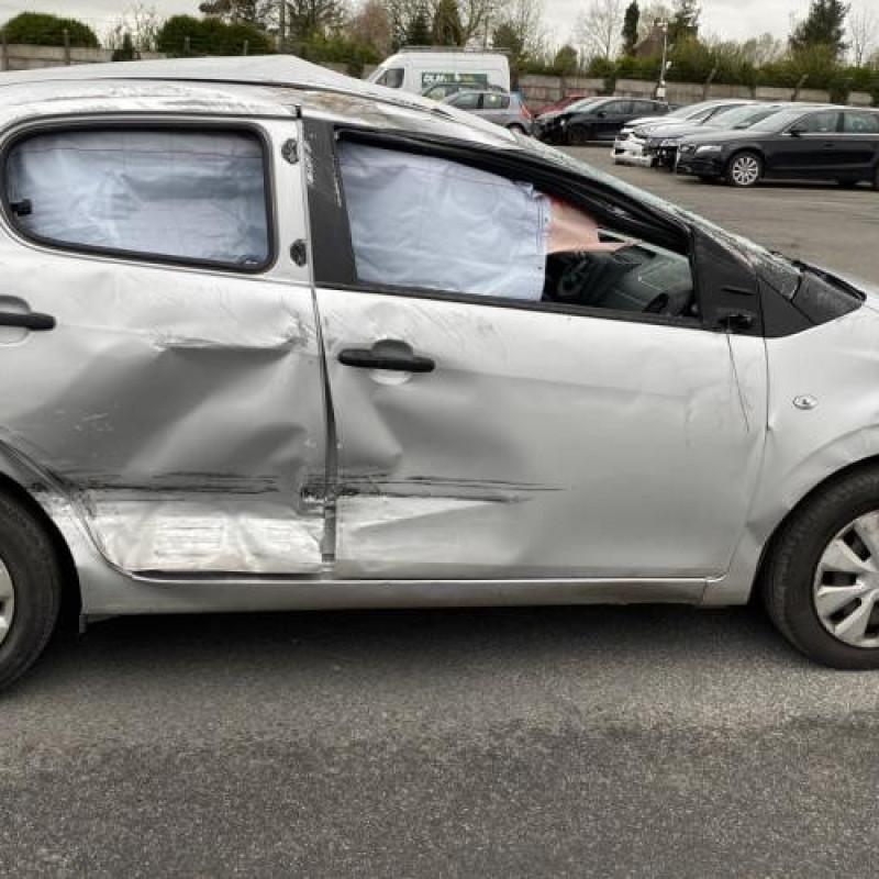 Poignee interieur arriere droit CITROEN C1 2 Photo n°9