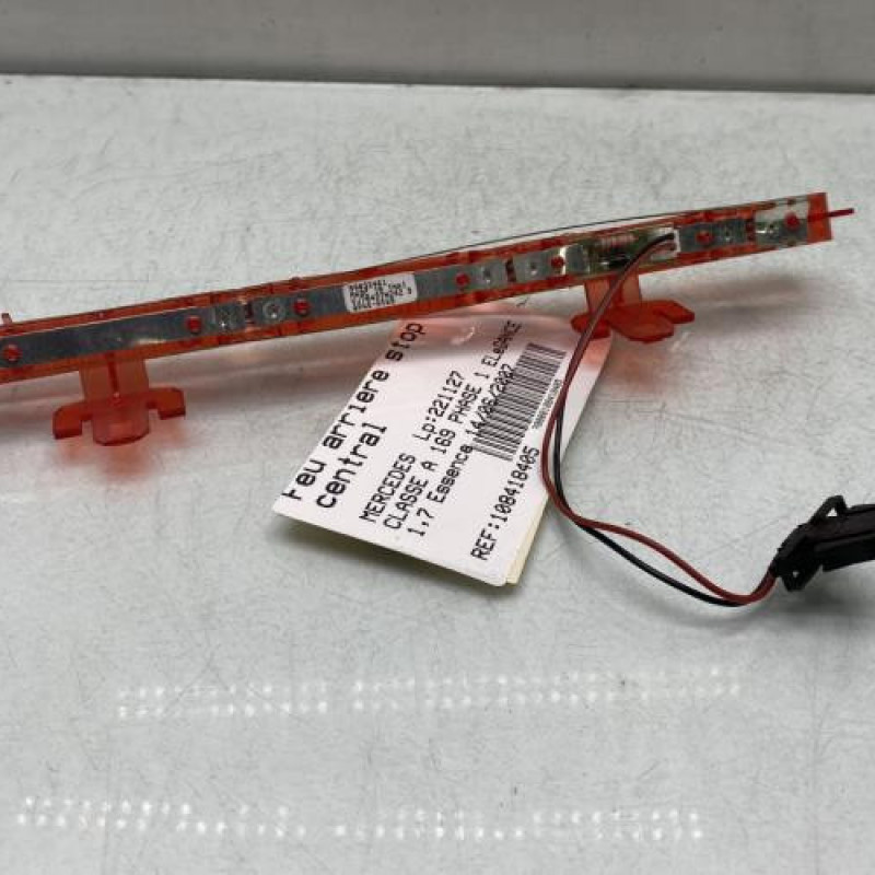 Feu arriere stop central MERCEDES CLASSE A 169 Photo n°2