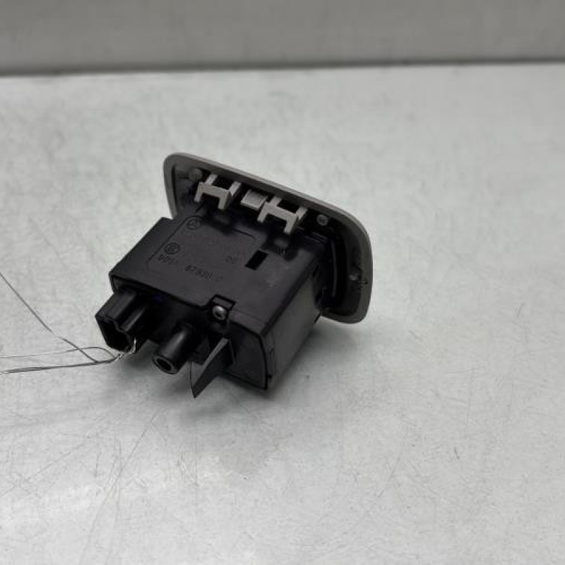 Interrupteur de leve vitre arriere gauche MERCEDES CLASSE A 169 Photo n°2