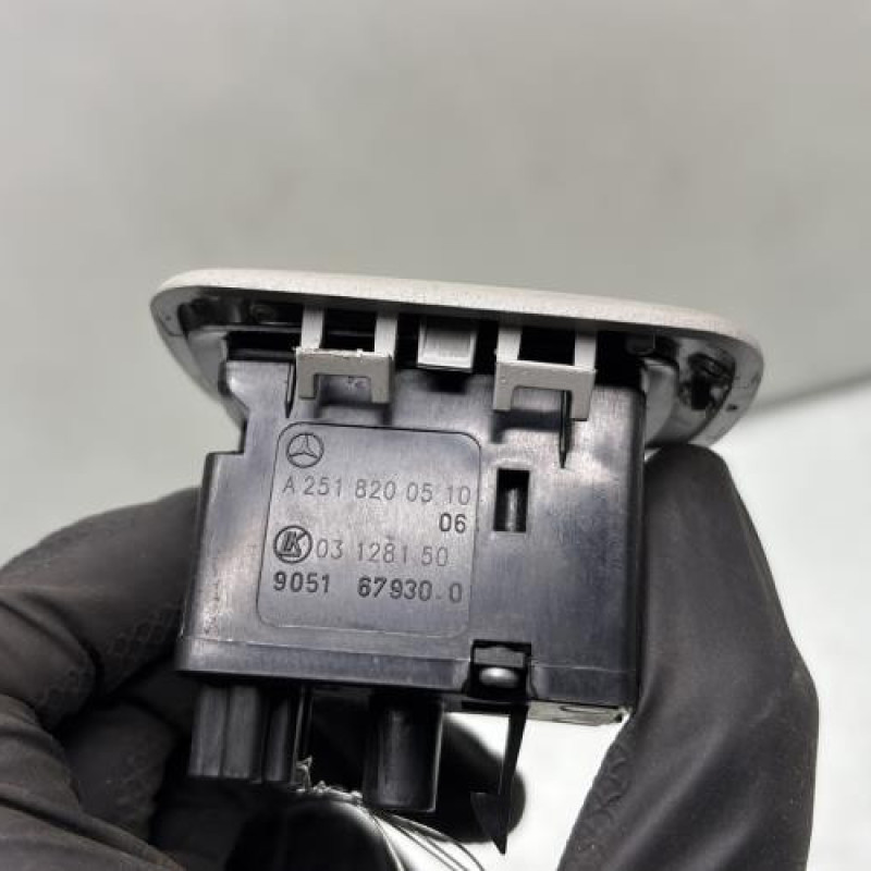 Interrupteur de leve vitre arriere gauche MERCEDES CLASSE A 169 Photo n°3