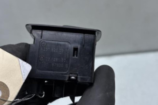 Interrupteur de leve vitre avant droit MERCEDES CLASSE A 169