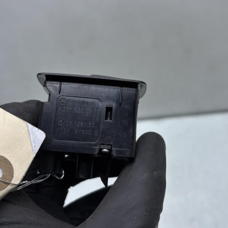 Interrupteur de leve vitre avant droit MERCEDES CLASSE A 169 Photo n°4