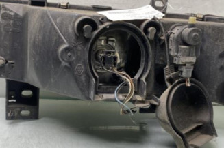 Optique avant principal droit (feux)(phare) RENAULT MASTER 2