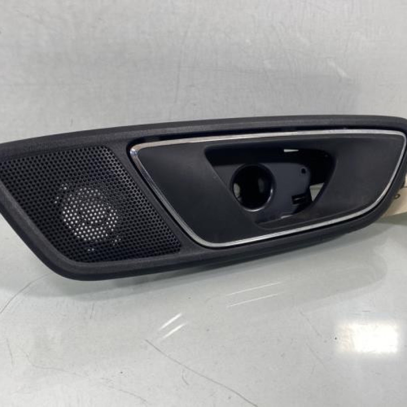 Poignee interieur arriere droit SEAT ATECA Photo n°3