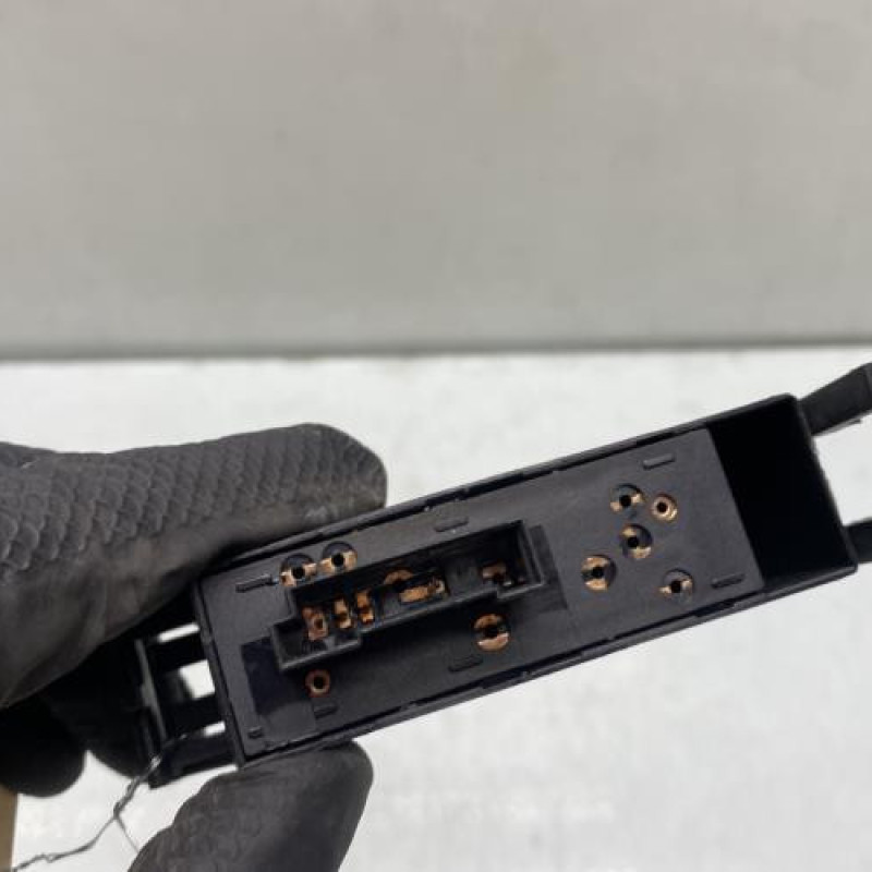 Interrupteur de leve vitre avant droit BMW SERIE 3 E46 Photo n°3