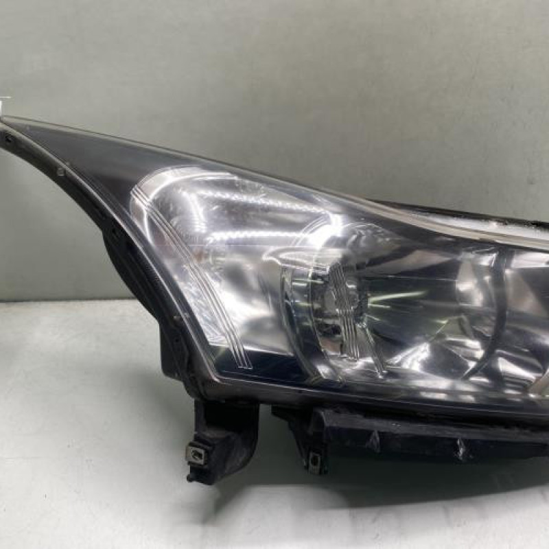 Optique avant principal droit (feux)(phare) CHEVROLET CRUZE Photo n°1